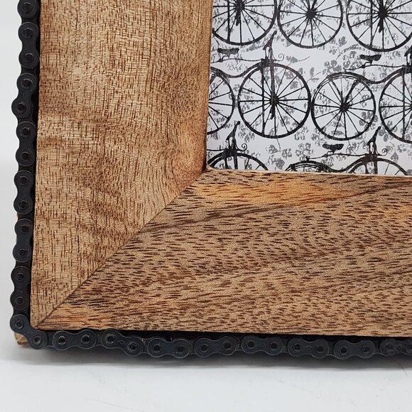 Rustic Wood Picture Frame With Bicycle Chain Border 3.5"x5.5" - Picture 6 of 11